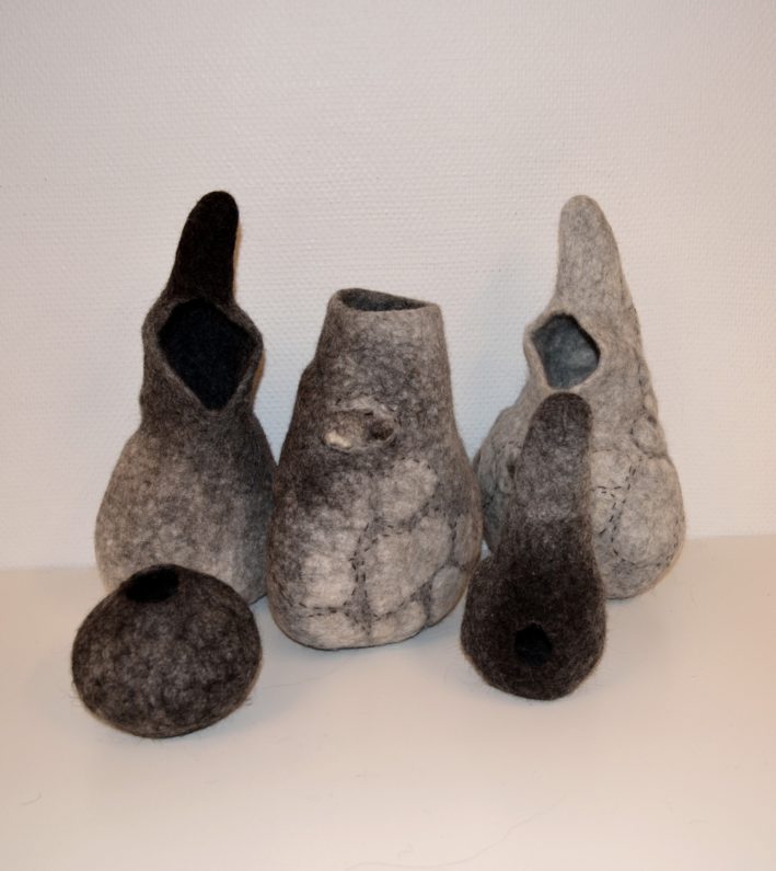Felting tutorial how to shape 3D objects using fiber direction, carded wool, . - Image 3