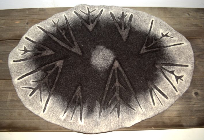 Felted wall hanging/table dekoration