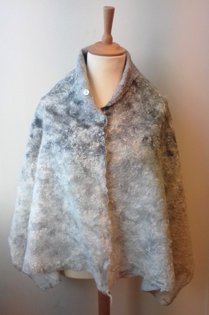 Nunofelted poncho - Image 10