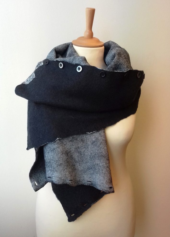 Nunofelted poncho - Image 4