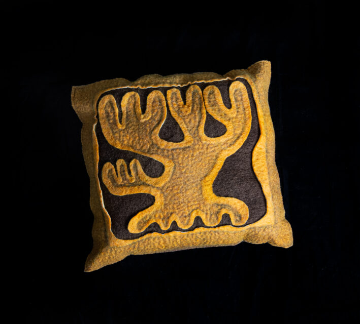 Handmade felted pillowcase - Image 5